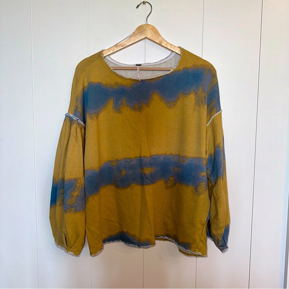 Free People women’s pullover Oversized raw hem tie dye Sweater sz XS